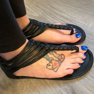 Black rope sandal